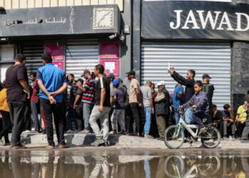 Israel intensifica su ofensiva en Gaza; ignora el alto el fuego