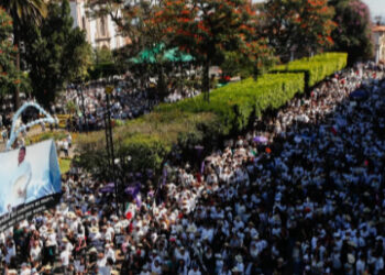 Marchan miles por la paz; no nos vamos a ir de Michoacán: Sheinbaum