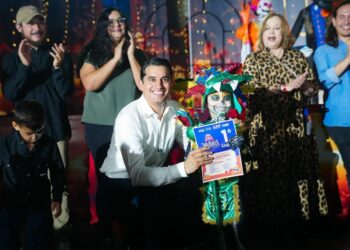 Premia Gobierno de Sonora a ganadores de concurso de altares, catrinas y catrines: SEC