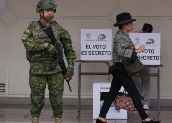 Contundente rechazo en Ecuador a instalar bases militares extranjeras