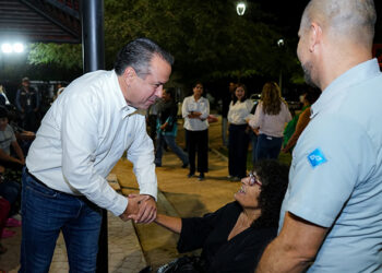 Entrega Toño Astiazarán renovación de parque en la colonia Privadas del Real