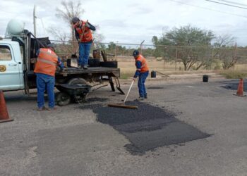 Realiza Ayuntamiento de Hermosillo trabajos de bacheo durante este martes 18 de Noviembre