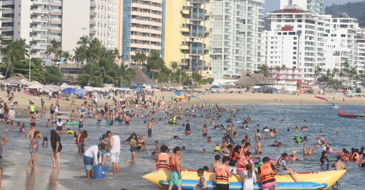 Repunte del turismo: puerto de Acapulco supera el 90% de ocupación hotelera