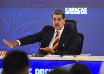 Maduro advierte a Estados Unidos: «no nos podrán sacar jamás»