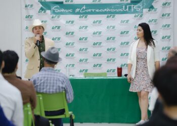 Aportan jóvenes cajemenses ideas para renovar el Parlamento Juvenil