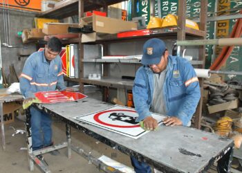 Avanza Gobierno Municipal en señalización y semaforización en Hermosillo