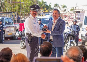 ENTREGA LAMARQUE NUEVO PARQUE VEHICULAR Y EQUIPO TECNOLÓGICO A LA SSPM