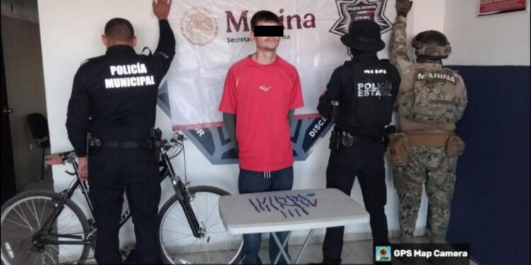 DETIENE SSPM EN OPERATIVO MIXTO A 5 PERSONAS, ASEGURAN DROGAS, ARMA BLANCA Y DE FUEGO