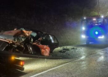 Mujer murió tras accidente vehicular; su esposo, al enterarse, sufrió un paro y también murió.
