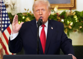 En mensaje a la nación, Trump culpa a migrantes del deterioro nacional