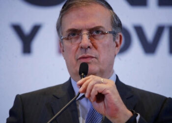 Tarifas a países con los que no hay TLC, para proteger 300 mil empleos: Ebrard