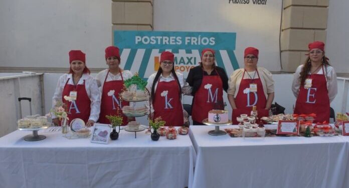 Apoya Toño Astiazarán a emprendedoras con el programa Maxi Apoyo