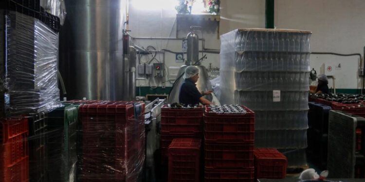 Aranceles fortalecerán la manufactura nacional, prevé especialista