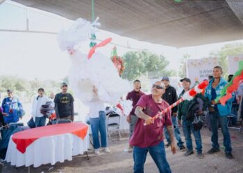 Ofrecen Toño Astiazarán y Patty Ruibal apoyo integral a personas en situación de calle en Casa Galilea