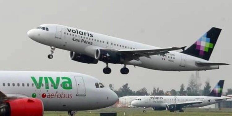Volaris y Viva Aerobus se fusionan para crear grupo de vuelos de bajo costo
