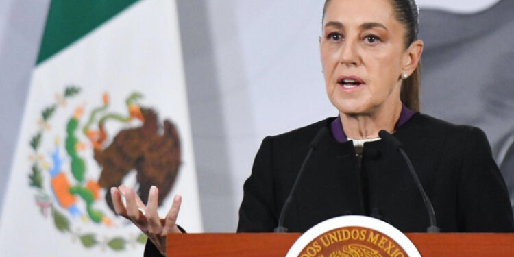 Sheinbaum llama a la “no intervención” ante amenazas de Trump contra Venezuela