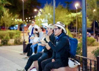 Celebra Toño Astiazarán a familias hermosillenses en renovado Jardín Juárez