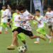 El futbol ofrece una tregua a la difícil vida de los niños migrantes