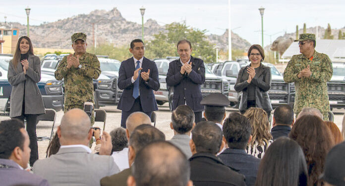 Entregan 67 nuevos vehículos para beneficio de la seguridad del Estado