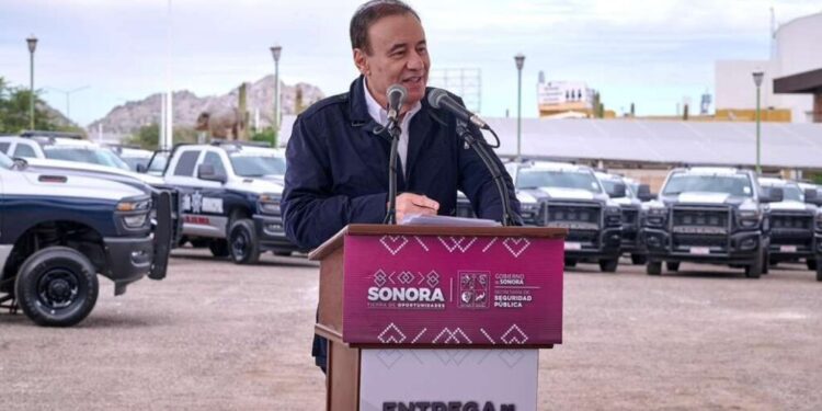 Gobernador Durazo amplía la fuerza policial en 21 municipios con nuevas unidades y más elementos capacitados