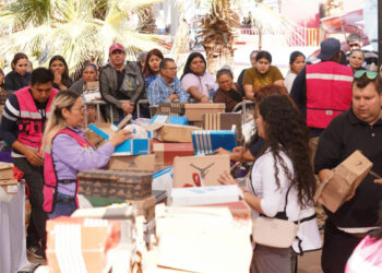 Impulsa la economía familiar el Bazar Navideño de DIF Sonora