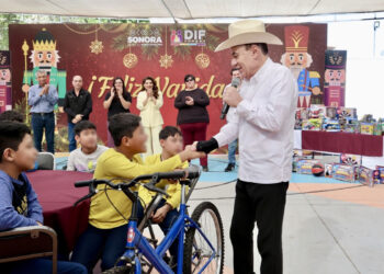 Gobernador Durazo impulsa el desarrollo integral de niñas y niños en condición vulnerable con apoyos y becas