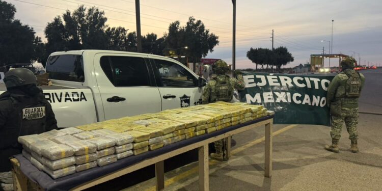 Mesa Estatal de Seguridad: Ejército Mexicano, asegura 165 kilos de cocaína en SLRC