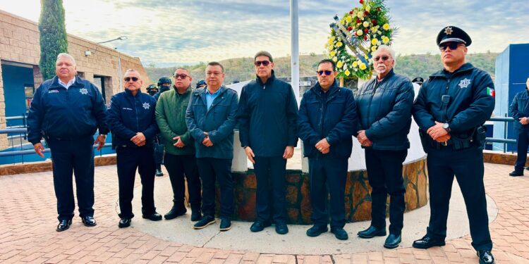 Rinde Gobierno de Nogales homenaje a policías caídos en cumplimiento del deber
