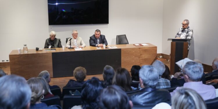 Presentan en el Congreso de Sonora libro sobre el misionero jesuita Juan Nentwig