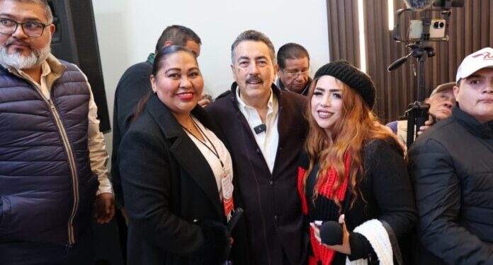 Asiste Javier Lamarque a evento de Morena, en Nogales
