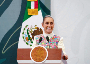 Destaca Sheinbaum aumento del 154% al salario mínimo y pide opinión en Instagram sobre indicadores
