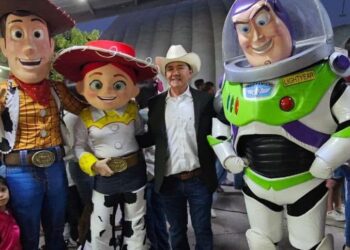 Diputado Raúl Castelo Montaño invita al Planetario Mágico del Pueblo en Tobarito