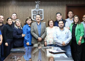 AVALA JAVIER LAMARQUE FIRMA DEL CONTRATO COLECTIVO DE TRABAJO ENTRE OOMAPASC Y SUTOC PARA EL PERIODO 2026-2028
