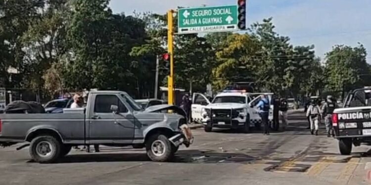 Choca unidad de la GN contra Pickup en Obregón ; Hay varios lesionados