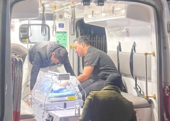 DEJAN A BEBÉ RECIÉN NACIDO ABANDONADO EN UN BOTE DE BASURA EN HERMOSILLO