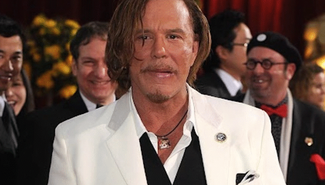 Mickey Rourke niega haber avalado campaña para evitar desalojo