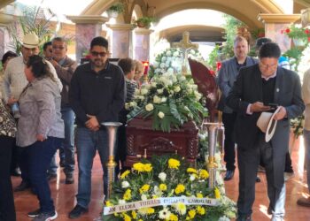 Despiden al alcalde de Bácum, Serge Enríquez Tolano, en la comunidad de Campo 60.