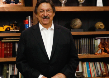Hay quienes desean desaparecer a los sindicatos, asegura Gómez Urrutia