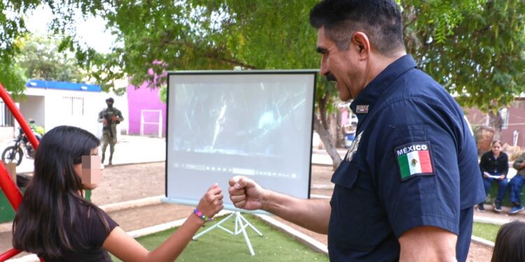 REFUERZAN SEGURIDAD Y PARTICIPACIÓN CIUDADANA CON PROGRAMA POLICÍA COMUNITARIO EN LA COMISARÍA DE ESPERANZA