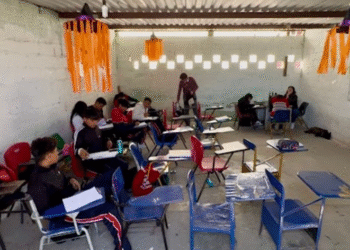 Escuelas populares, pilares de la educación en zonas marginadas