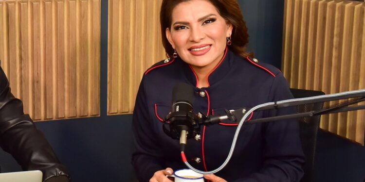 Invertir en los servicios públicos de salud es invertir en el bienestar de la gente: Lorenia Valles