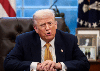 Trump urgió a que se den pláticas inmediatas para adquirir Groenlandia aseguró no usar la fuerza para hacerse del territorio