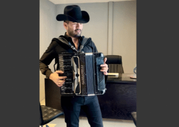 Fallece el cantante Óscar Alvarado tras ataque armado.