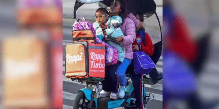 Tienen alumnos frío regreso a clases; acuden hasta con triple capa de ropa