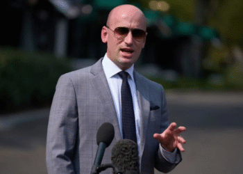 Miller, el poderoso consejero de Trump partidario de atacar México