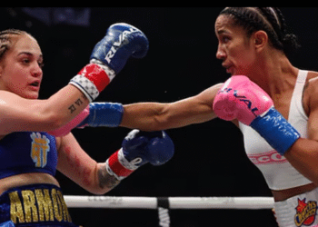 En pelea con polémica Amanda Serrano vence a Reina Téllez por decisión unánime