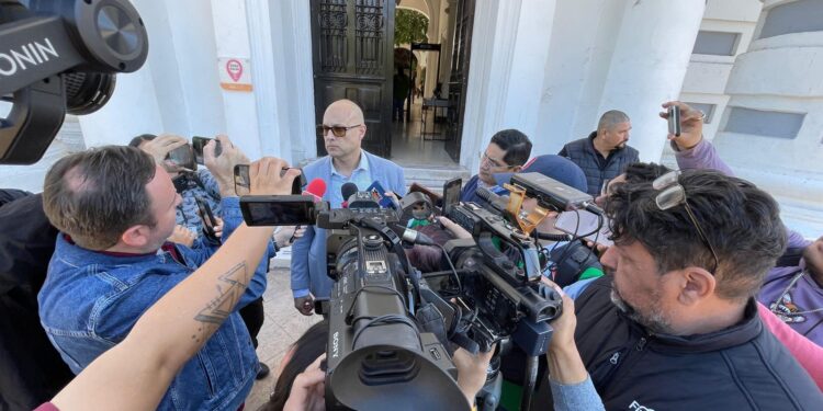 AMIC repele agresión armada durante cumplimiento de orden de aprehensión contra generador de violencia en Estación Pesqueira