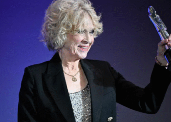 En edición 38 de Premios del Cine Europeo cuestionan a Corina Machado por ceder Nobel a Trump