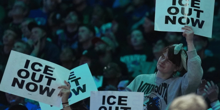 El ICE se alista para el Supertazón y protegerá a sus atletas en los Juegos Olímpicos de Invierno en Italia