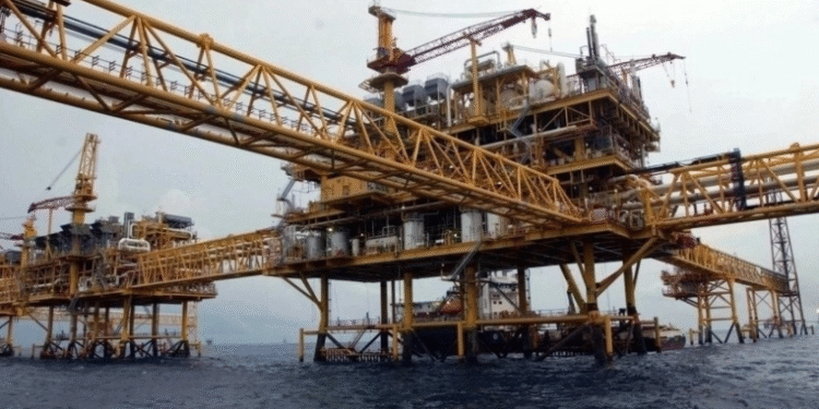 Sin cambios, el flujo petrolero de México hacia Cuba: Sheinbaum